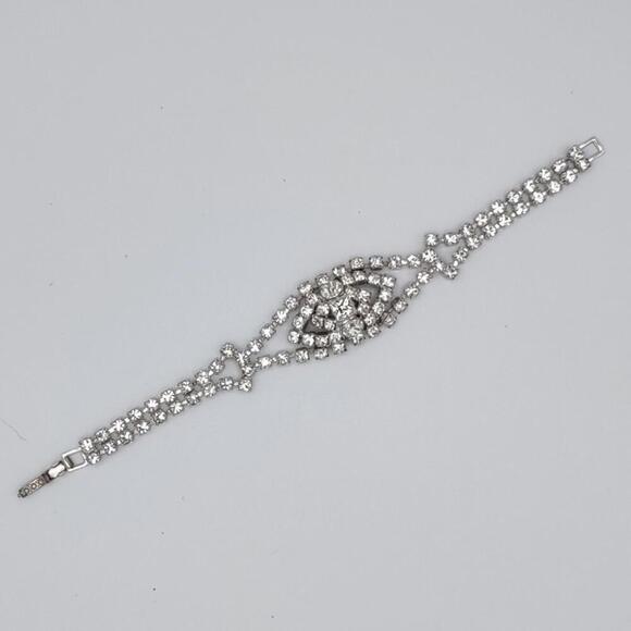 Vintage-Style Rhinestone Bracelet - Picture 4 of 7